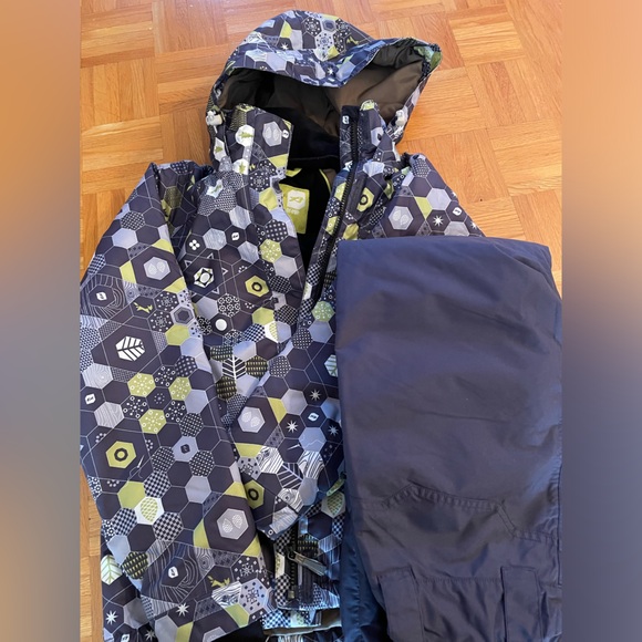Orage Girl’s Winter Ski Jacket and Snowpant set - Picture 1 of 11